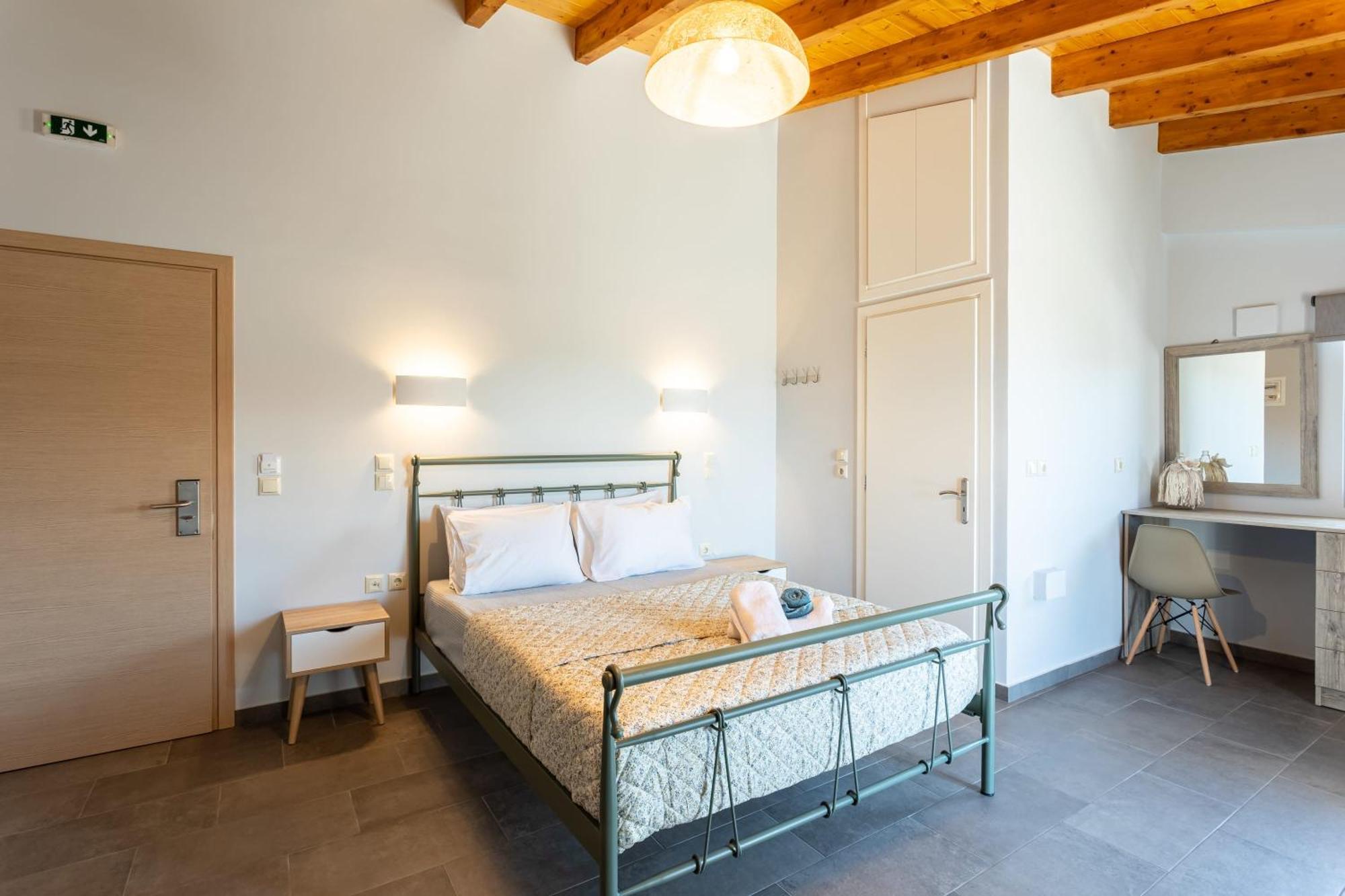 Petrino Serene Nests - Bright Getaways Kakovatos Eksteriør billede